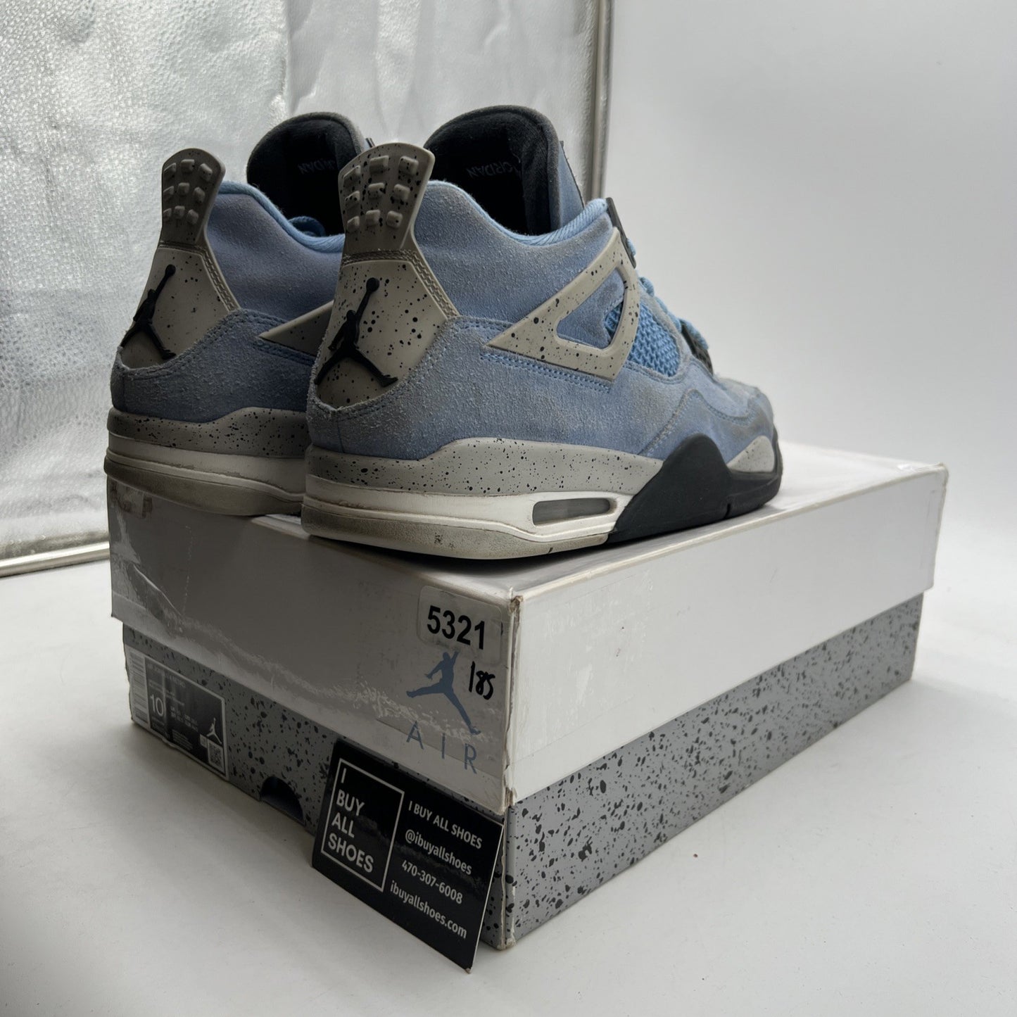 Size 10.5 - Air Jordan 4 Retro Mid University Blue (CT8527-400)