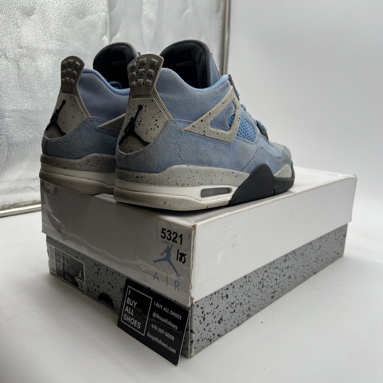 Size 10.5 - Air Jordan 4 Retro Mid University Blue (CT8527-400)