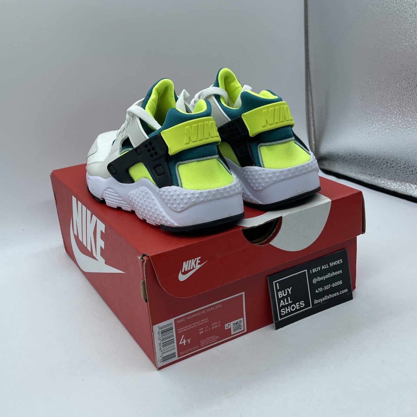 Size 4Y (GS) - Nike Huarache Run Low Bright Spruce Volt Suede (654275-045)