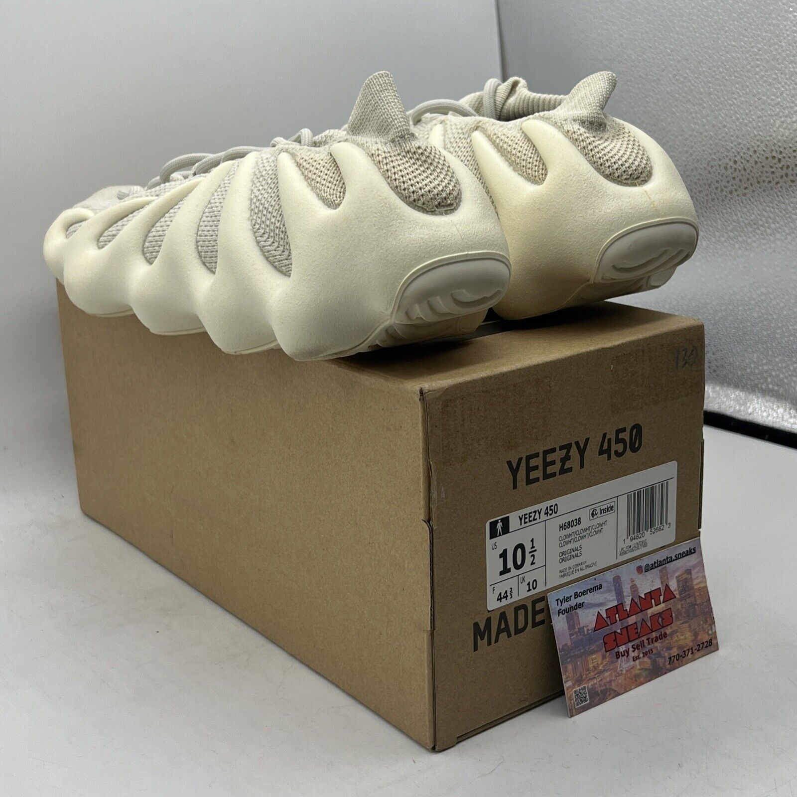 Size 10.5 - adidas Yeezy 450 Cloud White (H68038)