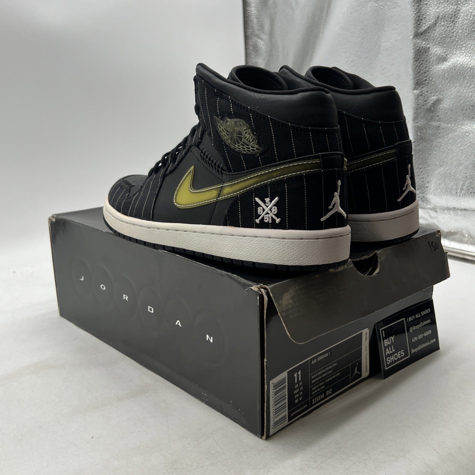 Size 11 - Air Jordan 1 Retro Barons - Away (325514-012)