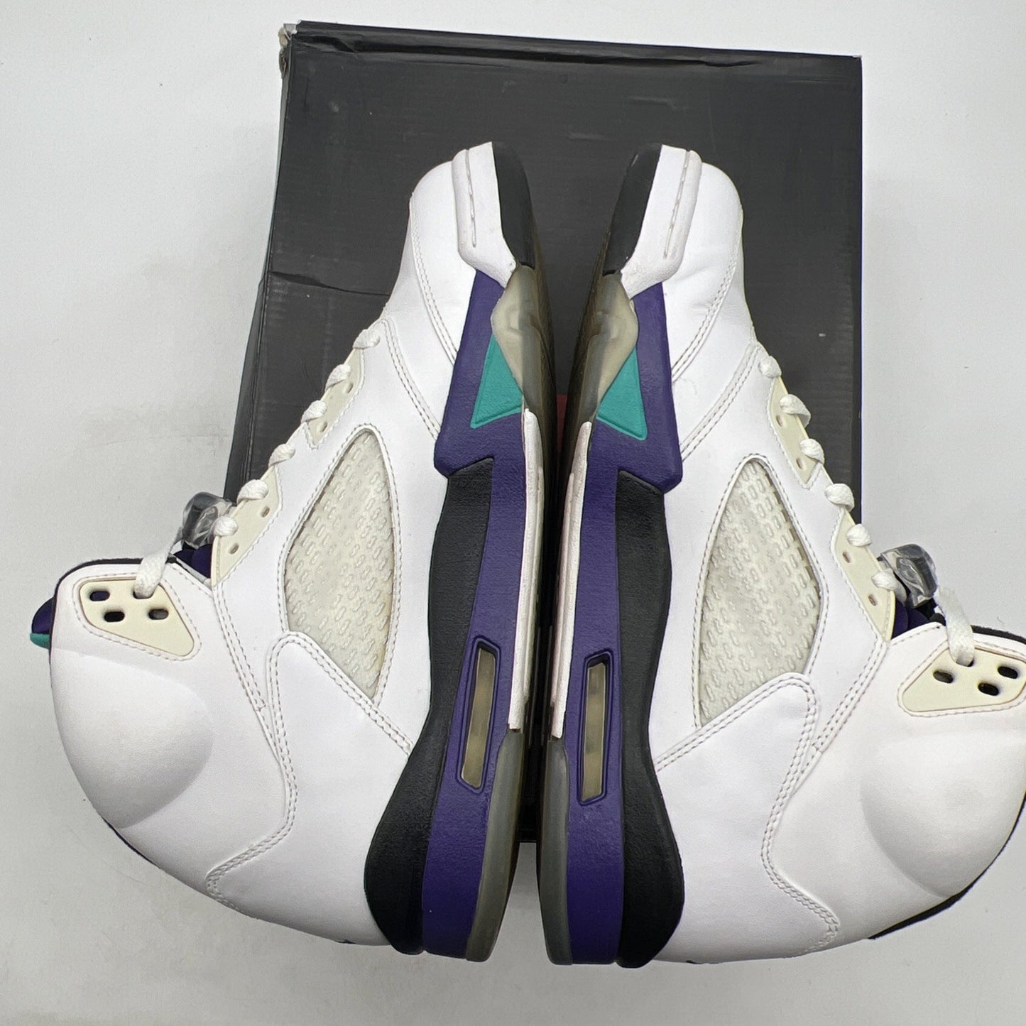 Size 10.5 - Air Jordan 5 Retro Grape 2013 (136027-108)