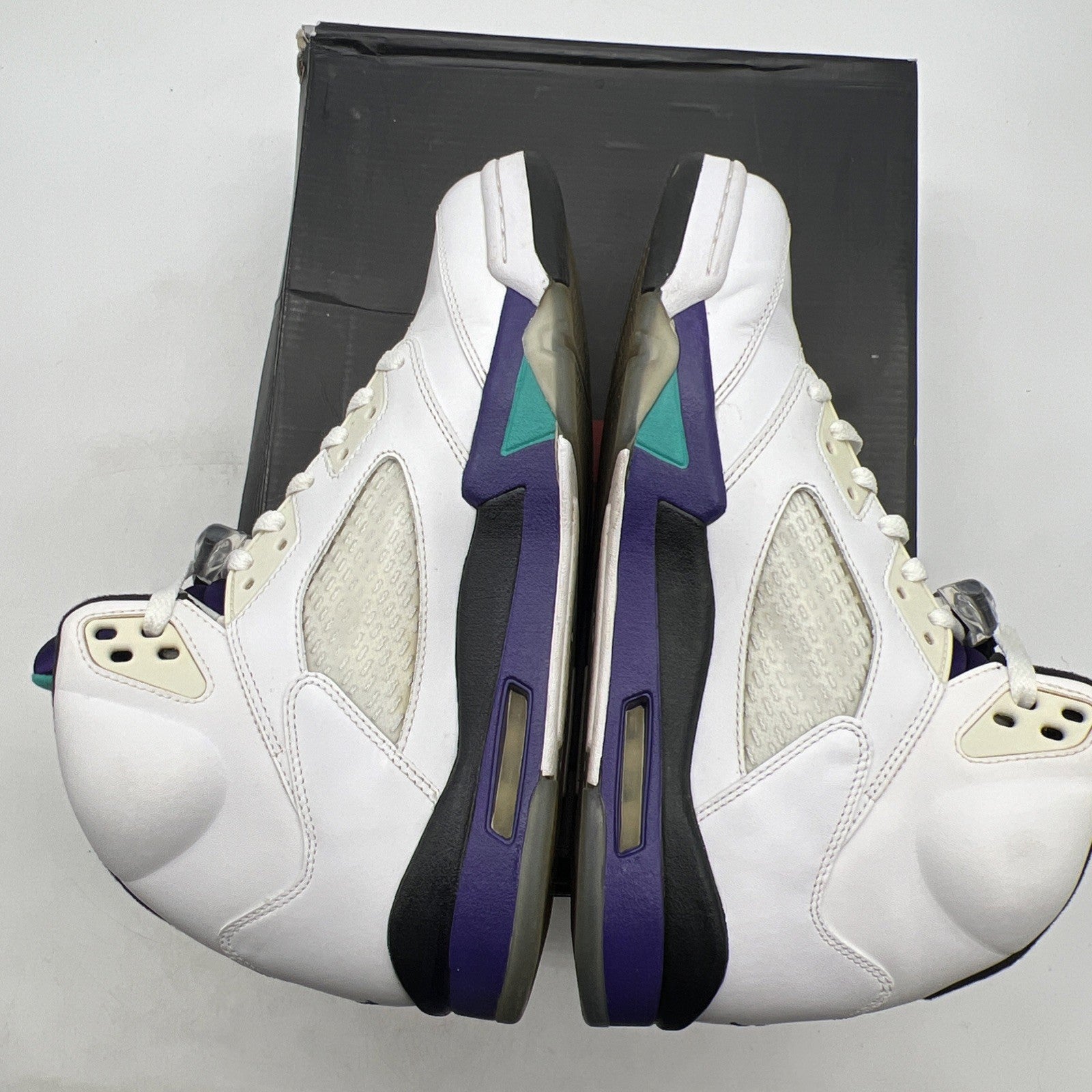 Size 10.5 - Air Jordan 5 Retro Grape 2013 (136027-108)