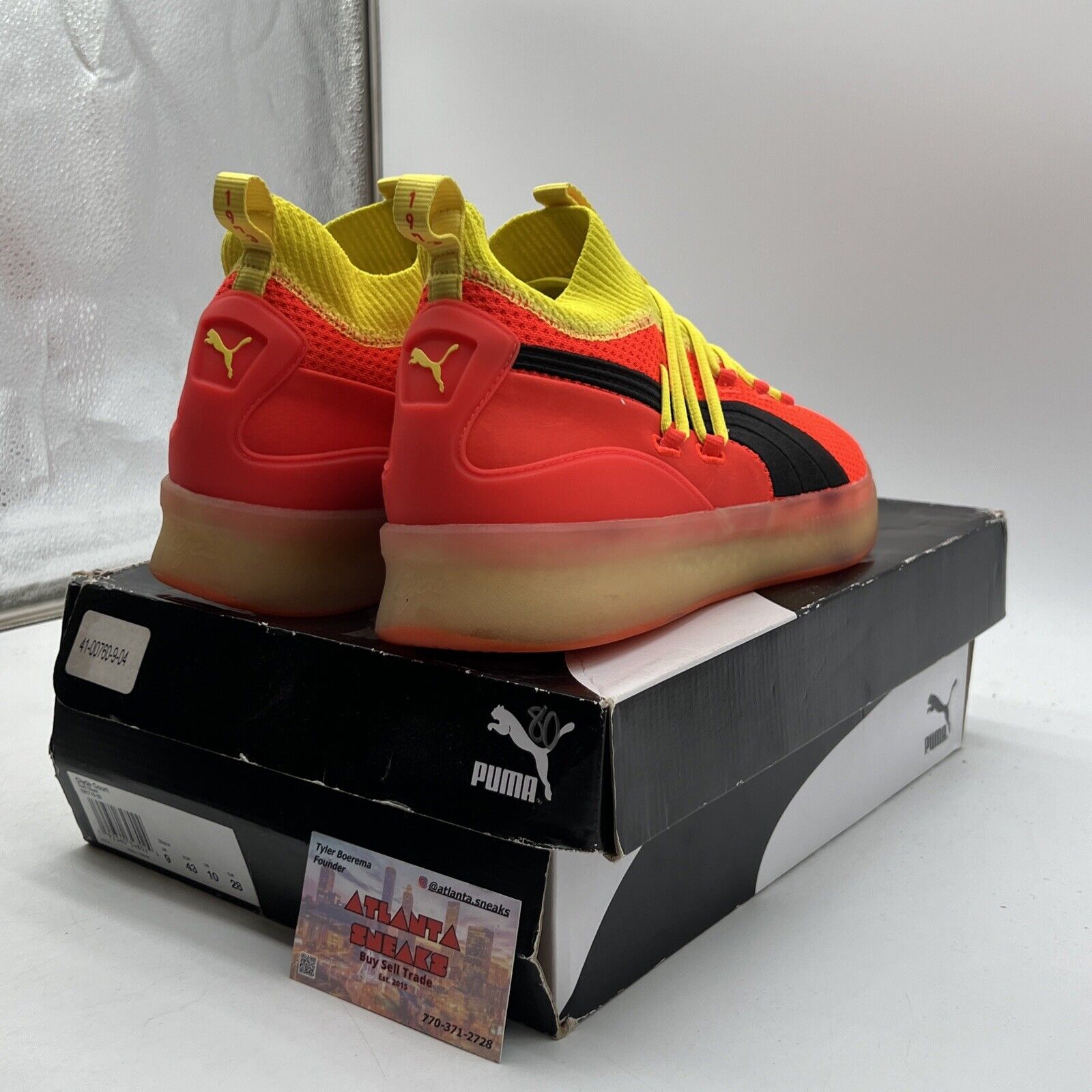 Size 10 - PUMA Clyde Court Disrupt Yellow Black (191715-02)