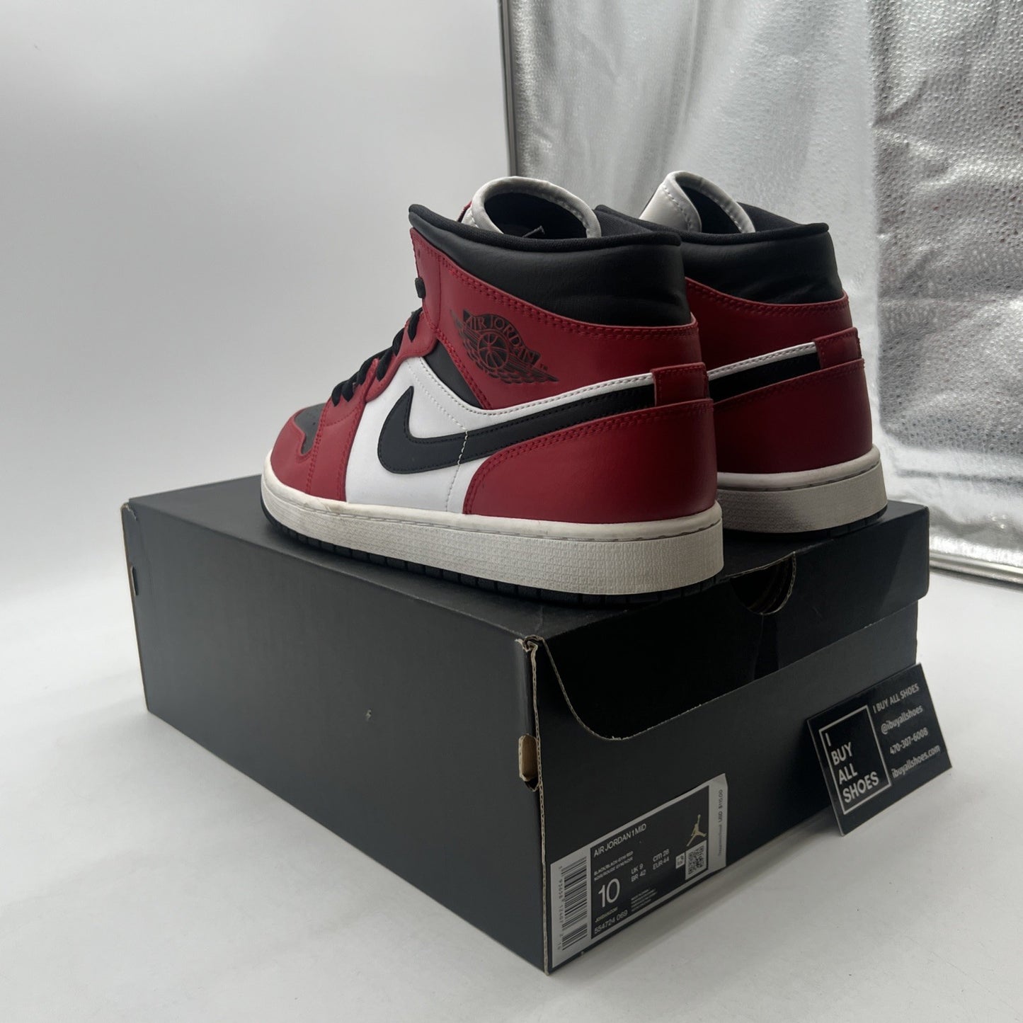 Size 10 - Air Jordan 1 Mid Chicago Black Toe 2020 (554724-069)