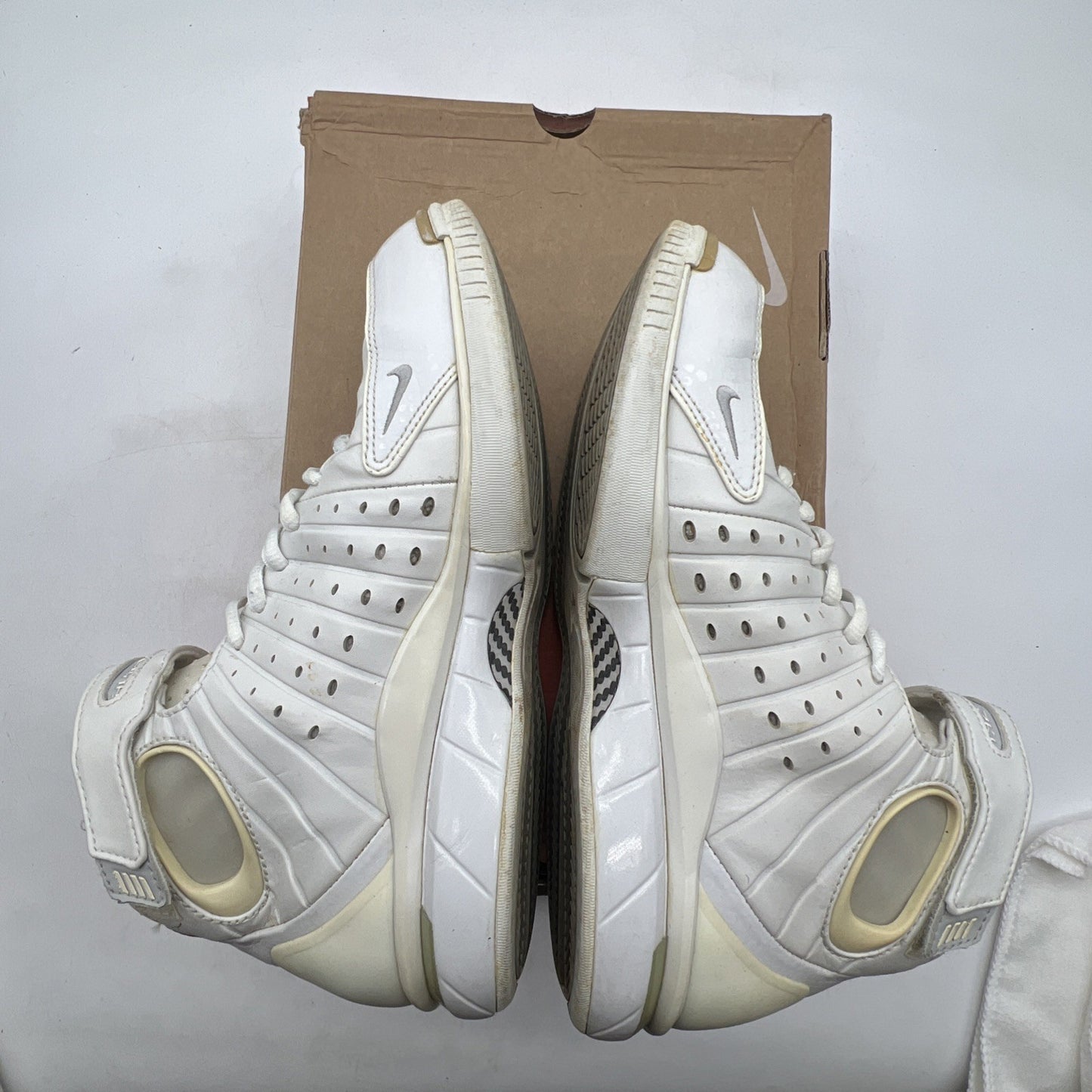 Size 7.5 - Nike Air Zoom Huarache 2K4 White (310315-111)