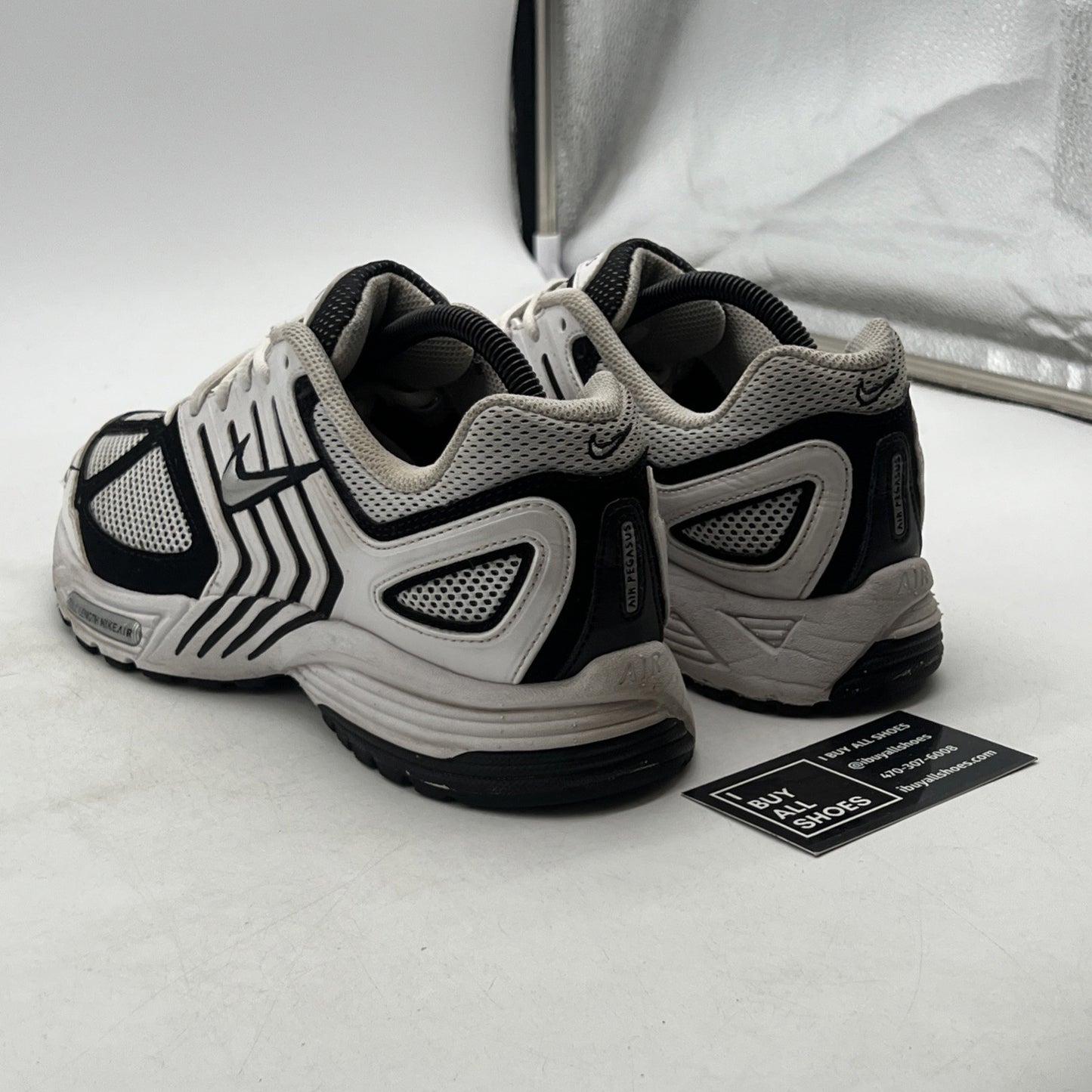 Size 8 - Nike Air Pegasus 2005 (FJ1909-100)