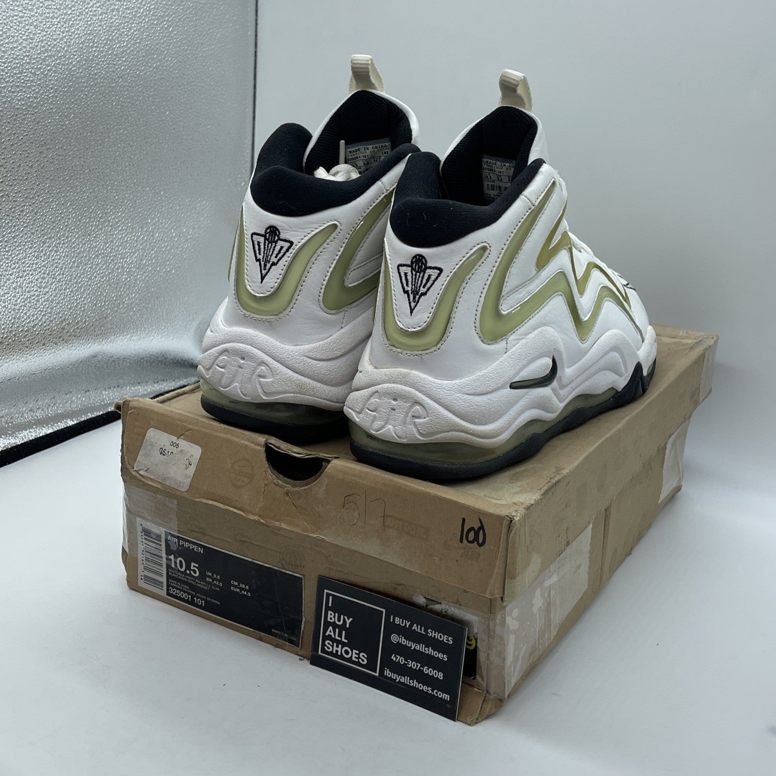 Size 10.5 - Nike Air Pippen White Black Leather (325001-101)