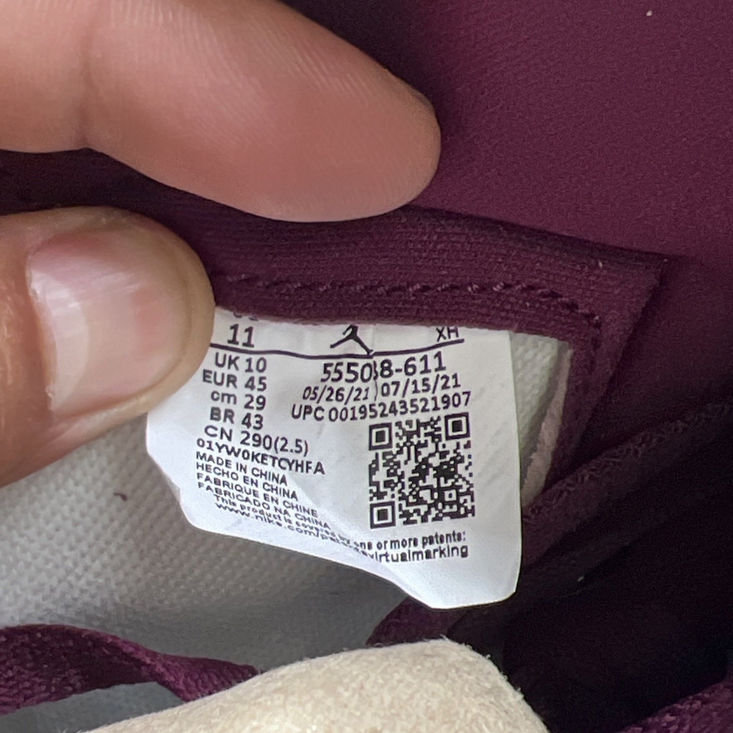 Size 11 - Air Jordan 1 Retro High OG Bordeaux (555088-611)