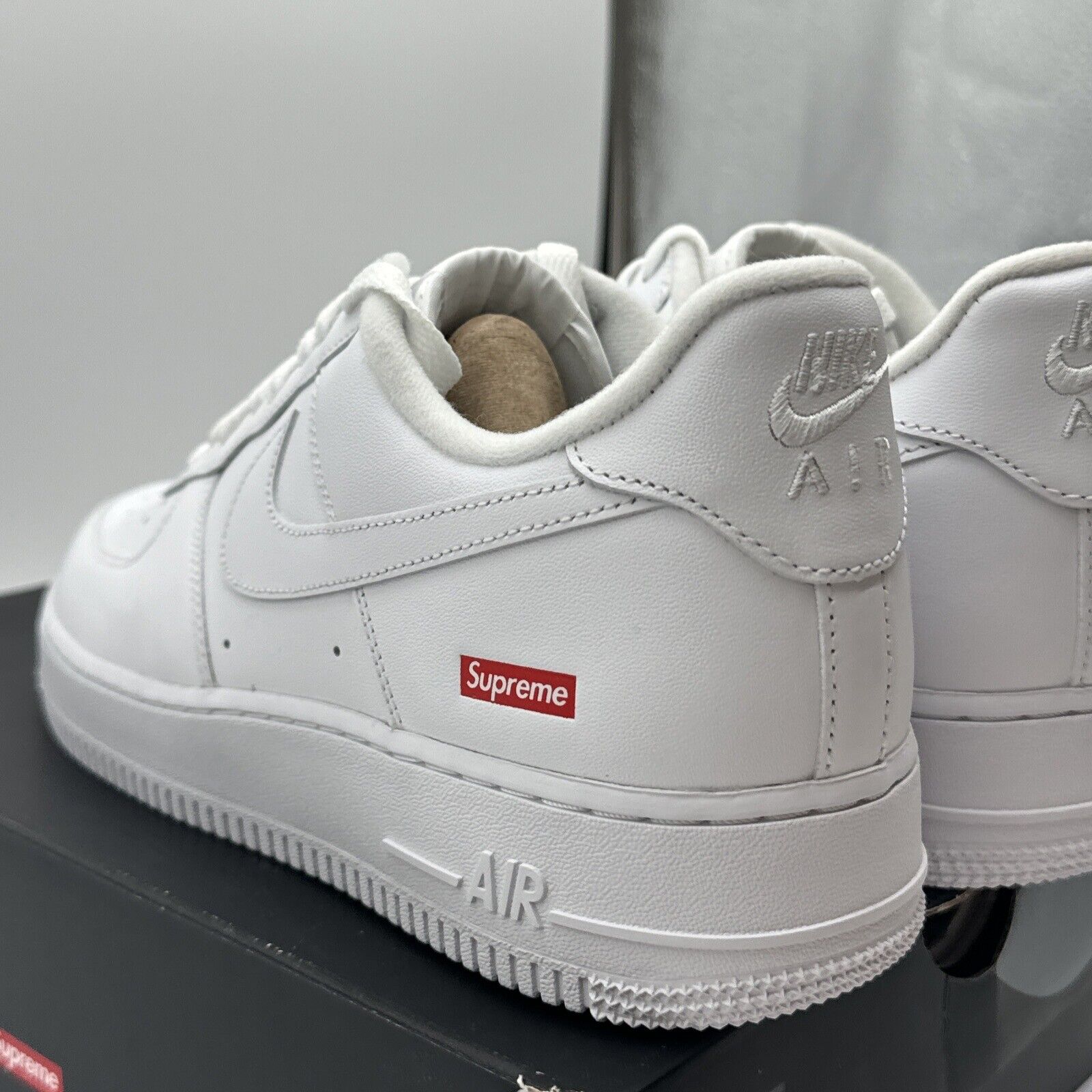 Size 9.5 - Nike Air Force 1 x Supreme Low Box Logo - White Iconic Premium lthr