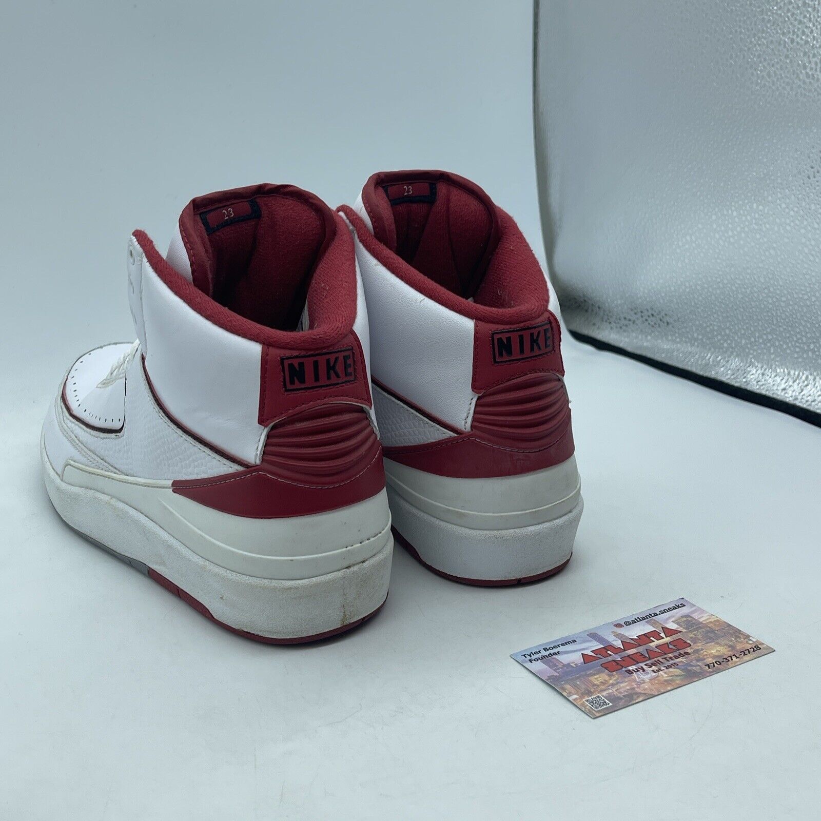 Size 9 - Air Jordan 2 Retro Chicago Home White Red Leather (385475-102)