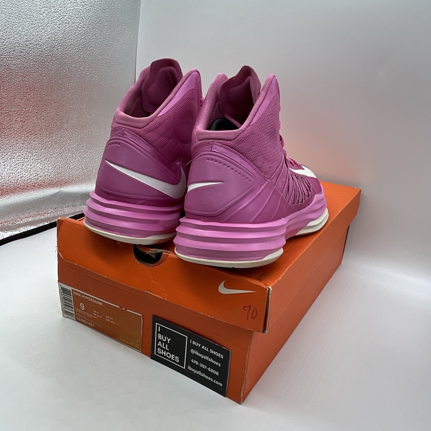 Size 9 - Nike Hyperdunk 2012 Think Pink (524934-601)