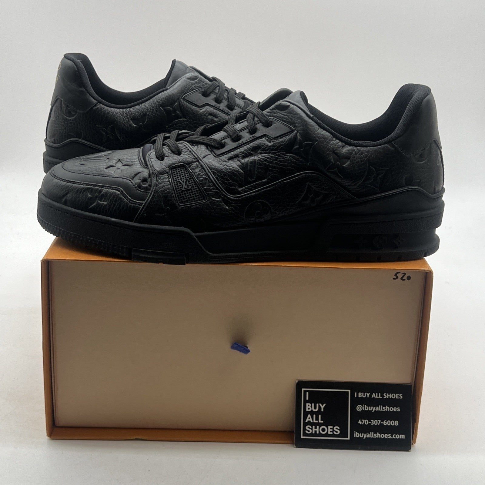 Size 9LV - Louis Vuitton Trainer ' Black '