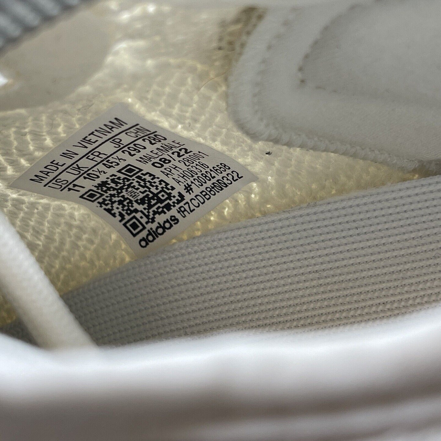 Size 11 - adidas Yeezy Boost 350 V2 Low Bone White Suede (HQ6316)