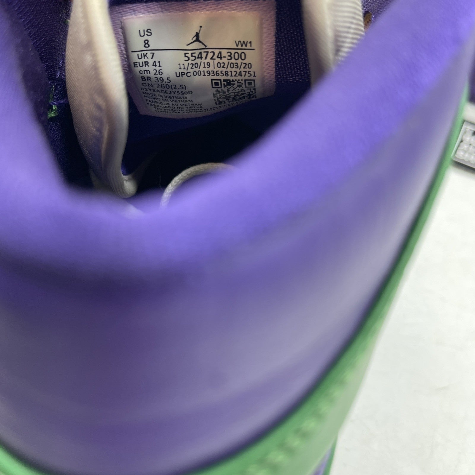 Size 8 - Air Jordan 1 Mid Hulk (554724-300)