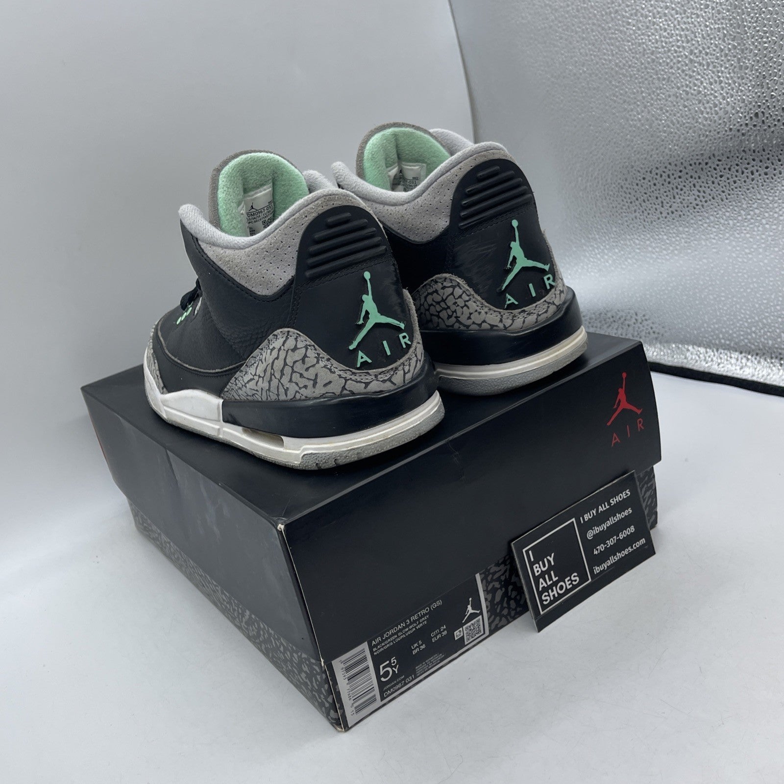 Size 5.5Y - Air Jordan 3 Retro Green Glow (DM0967-031)