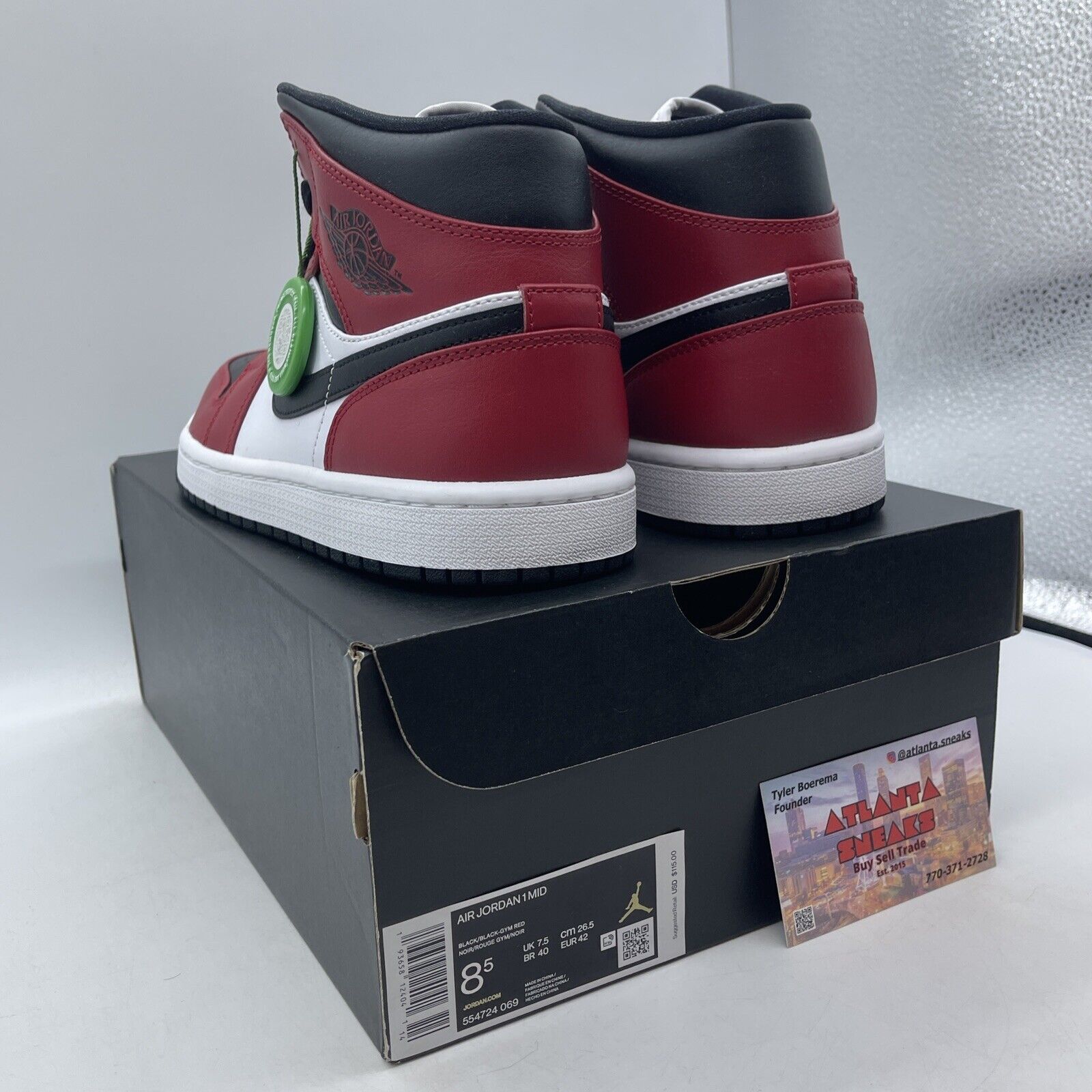 Size 8.5 - Jordan 1 Mid Chicago Black Toe 2020 Red White Leather (554724-069)