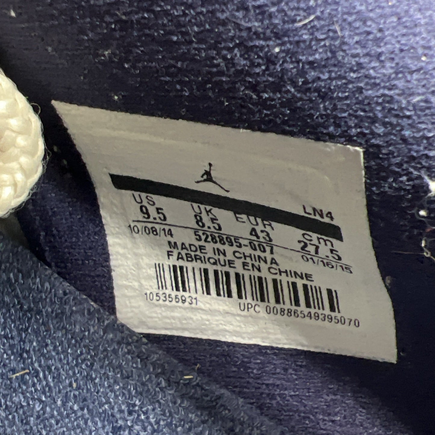 Size 9.5 - Air Jordan 11 Retro Low Georgetown (528895-007)