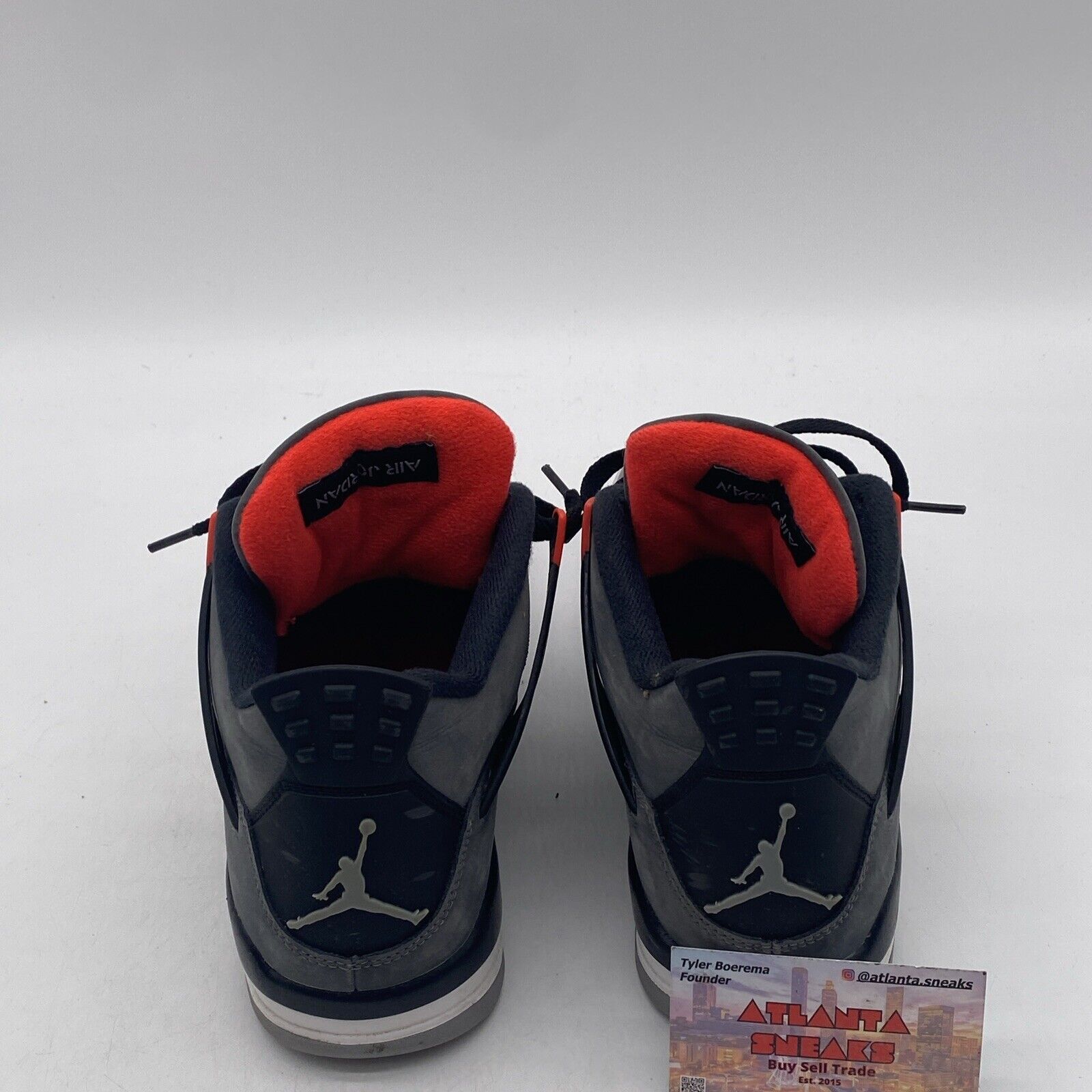 Size 9 - Jordan 4 Retro Mid Infrared