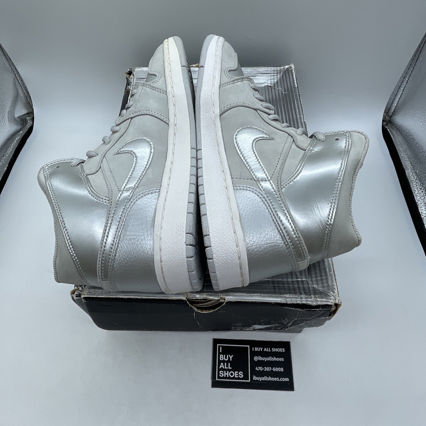 Size 9.5 - Air Jordan 1 Retro + 2001 Neutral Grey (136065-001)