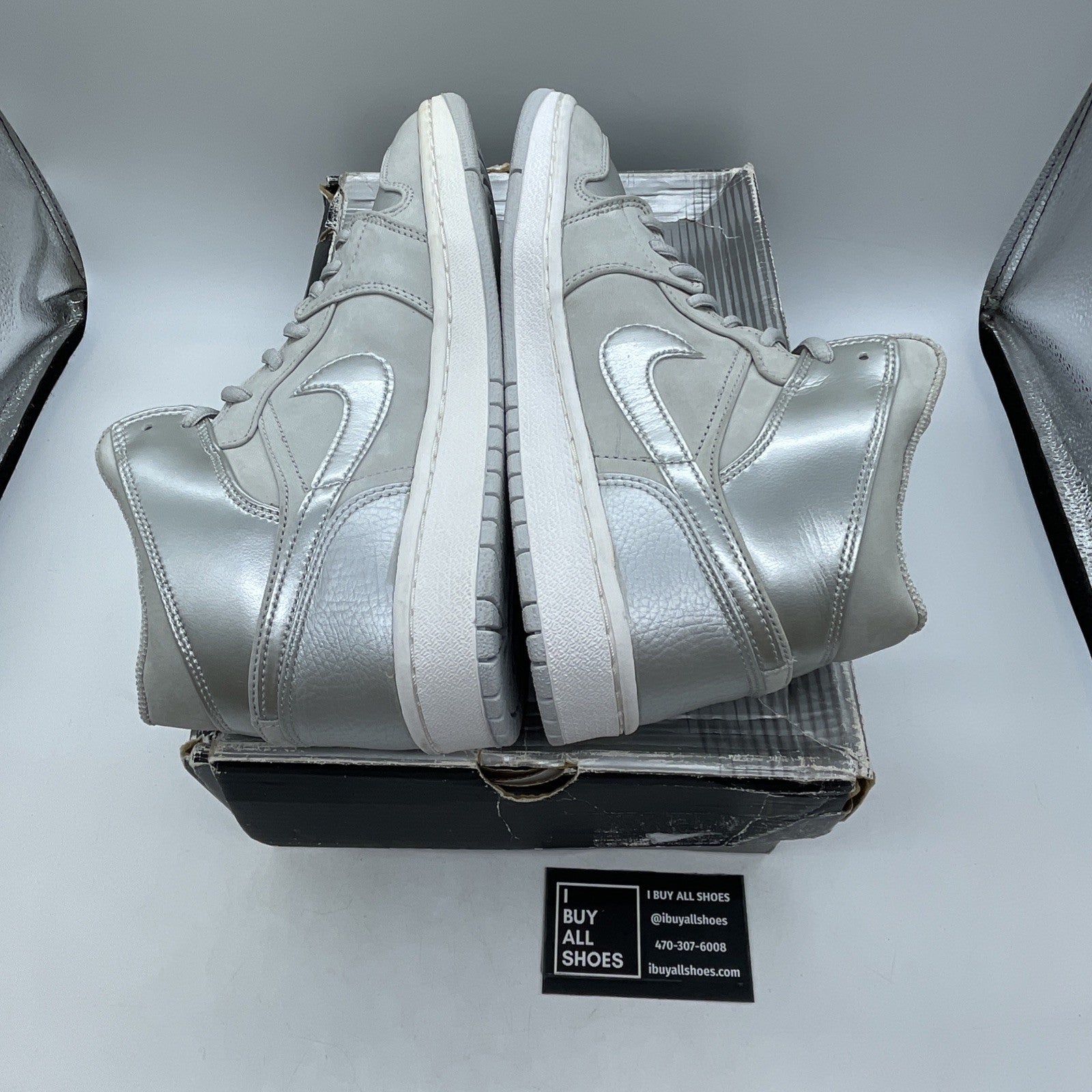 Size 9.5 - Air Jordan 1 Retro + 2001 Neutral Grey (136065-001)
