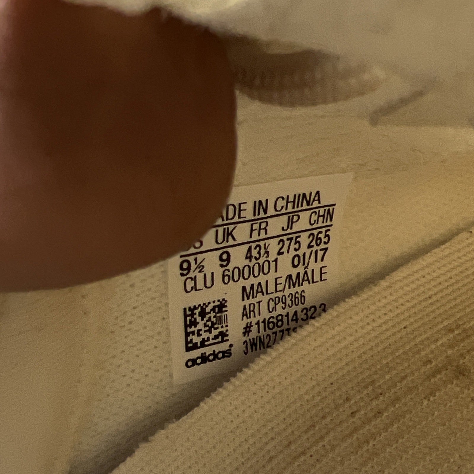 Size 9.5 - adidas Yeezy Boost 350 V2 Low Cream White / Triple White (CP9366)