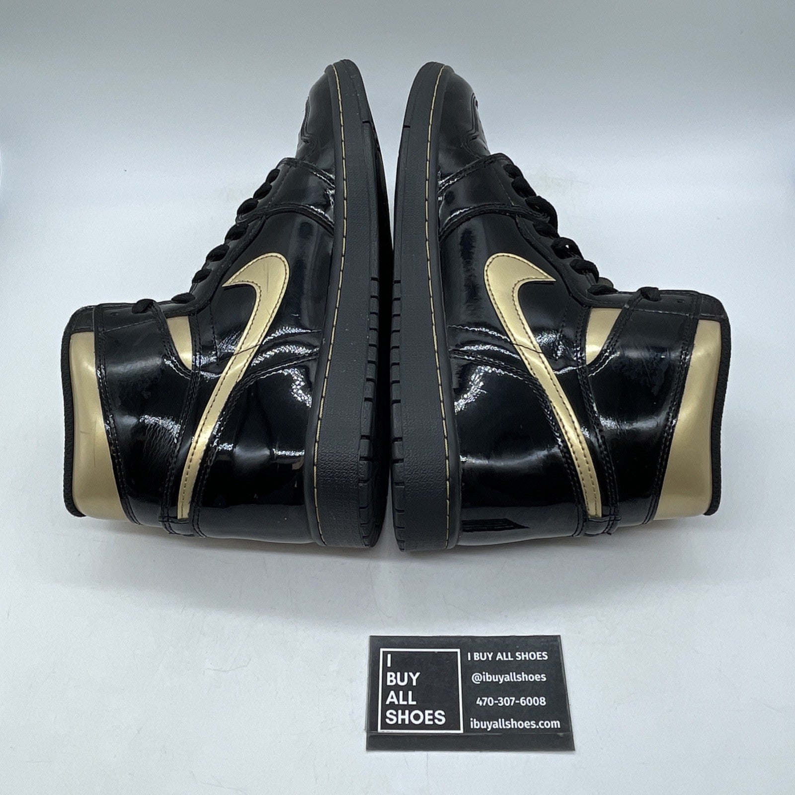 Size 11.5 - Jordan 1 Black Metallic Gold Leather (555088-032)
