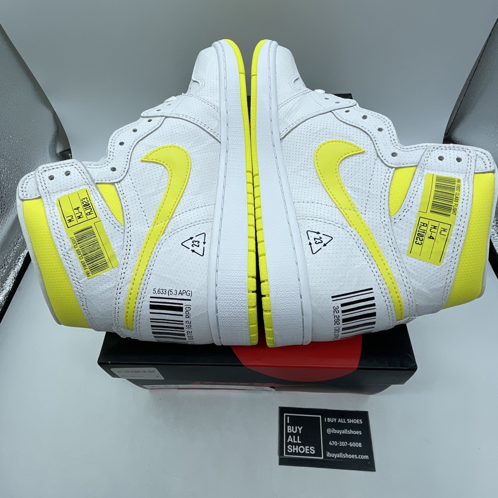 Size 10 - Air Jordan 1 Retro OG High First Class Flight (555088-170)