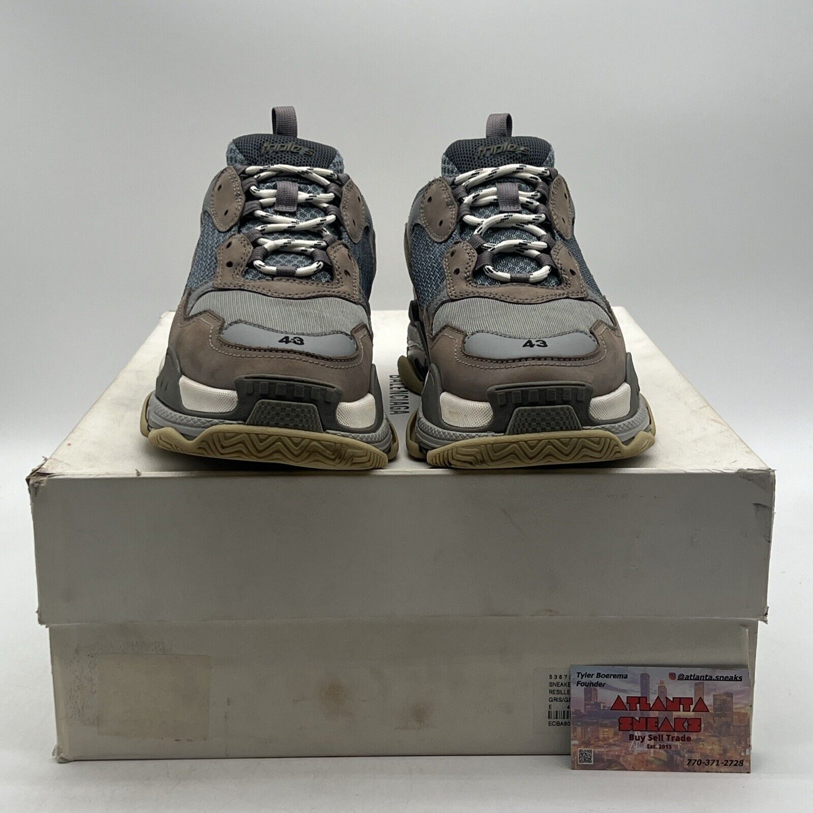 Size 10 - Balenciaga Triple S Sneaker 2018 Grey