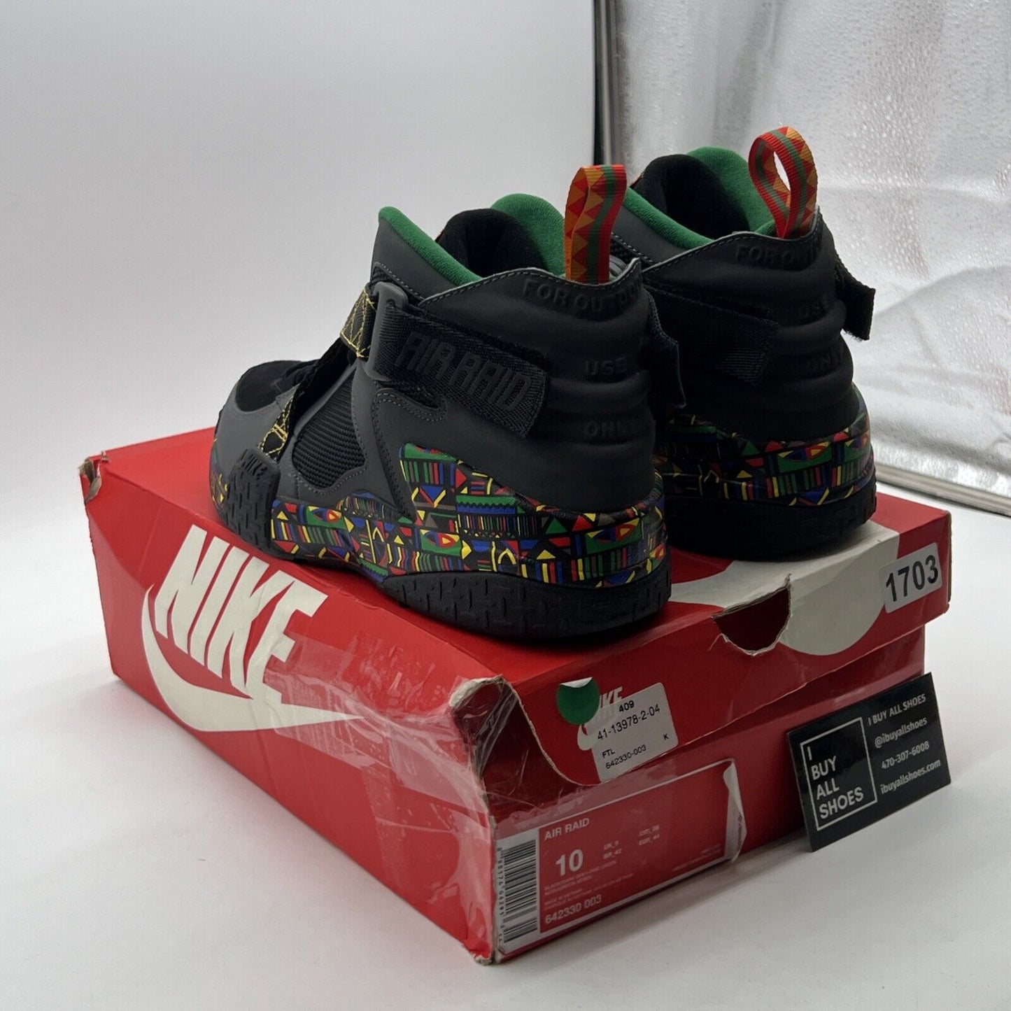 Size 10 - Nike Air Raid Peace - (642330-003)