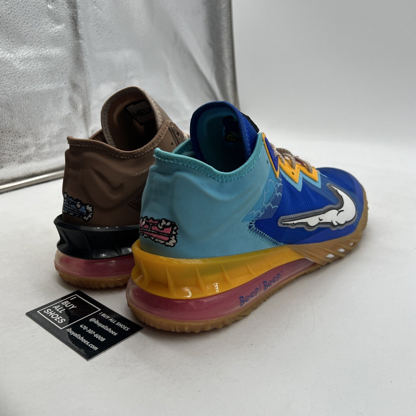 Size 11.5 - Nike Space Jam x LeBron 18 Low Wile E. x Roadrunner (CV7562-401)