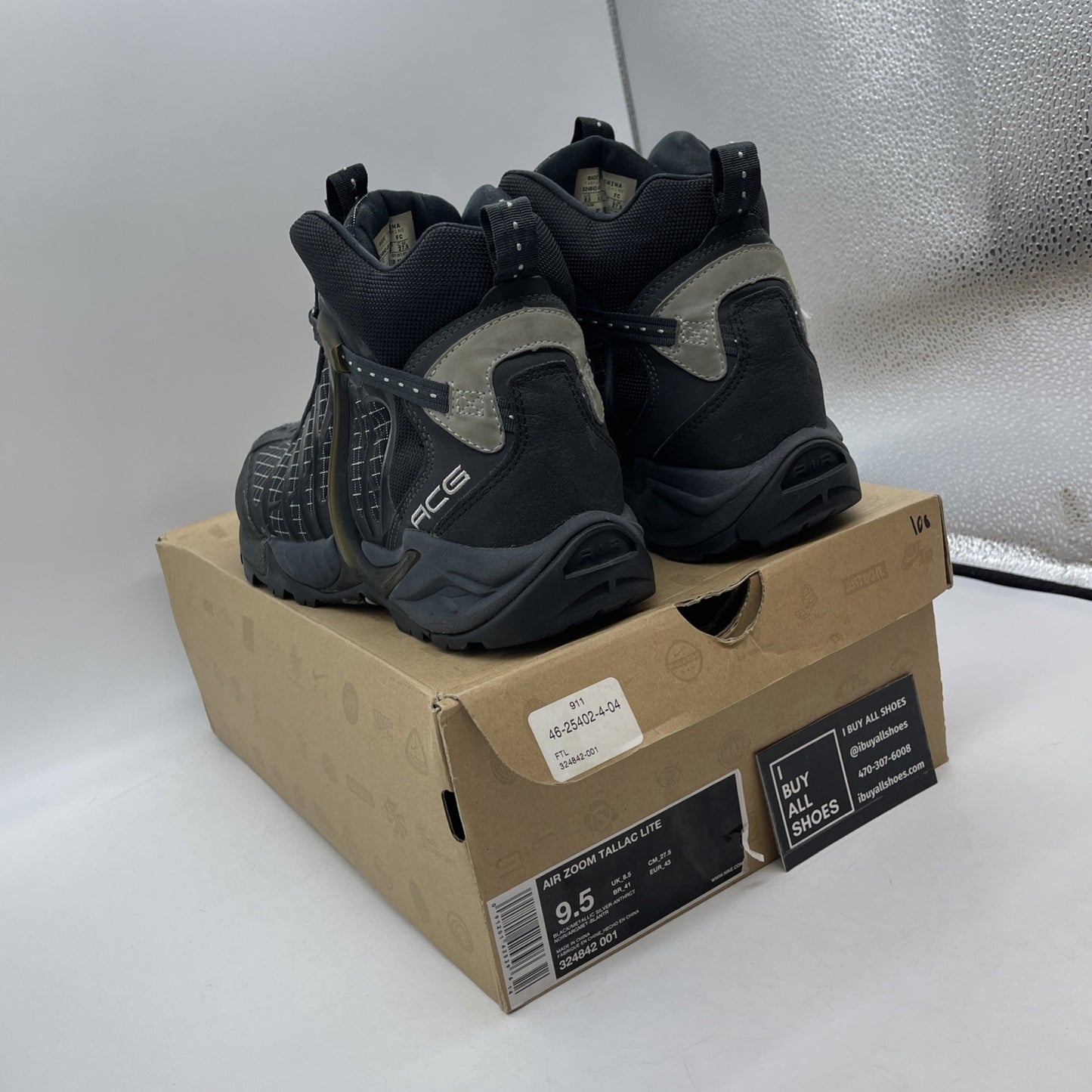 Size 9.5 - Nike Air Zoom Tallac Lite Black Metallic Silver Black (324842-001)