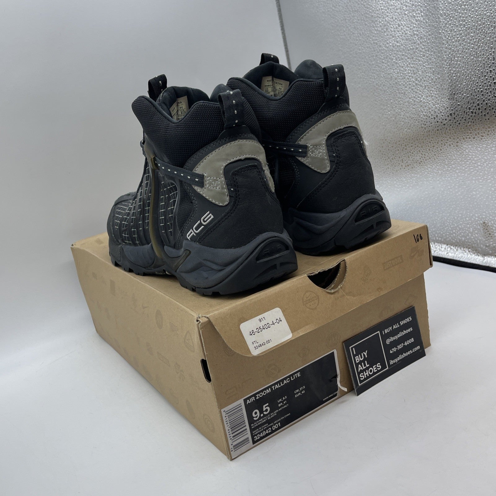 Size 9.5 - Nike Air Zoom Tallac Lite Black Metallic Silver Black (324842-001)