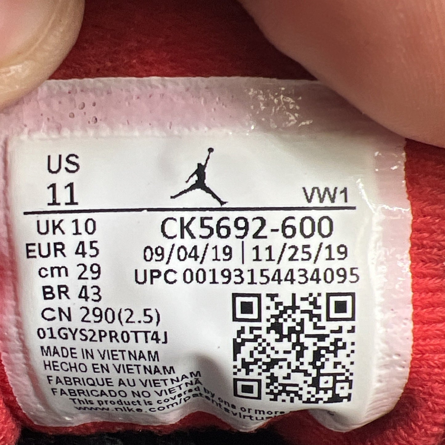 Size 11 - Air Jordan 3 Retro SE Mid Unite (CK5692-600)