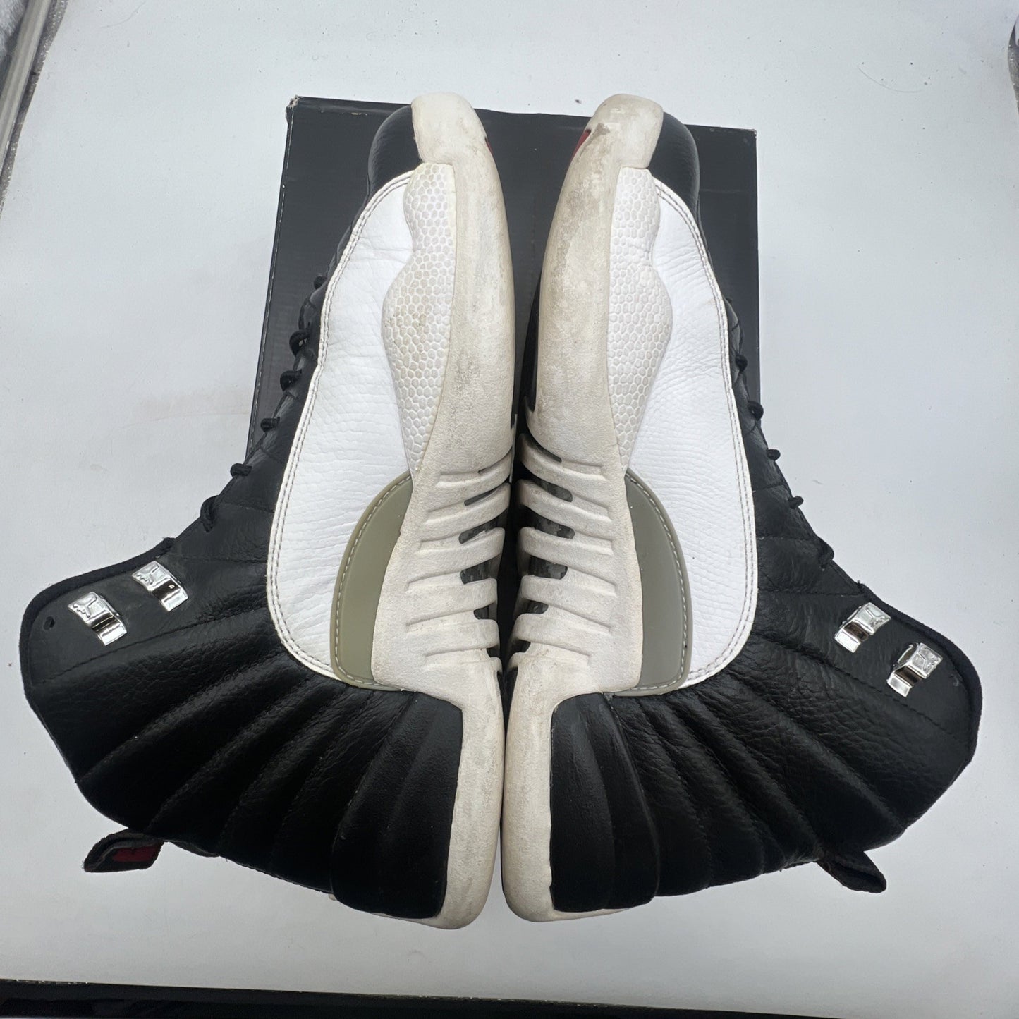 Size 10.5 - Air Jordan 12 Retro 2012 Playoff (130690-001)