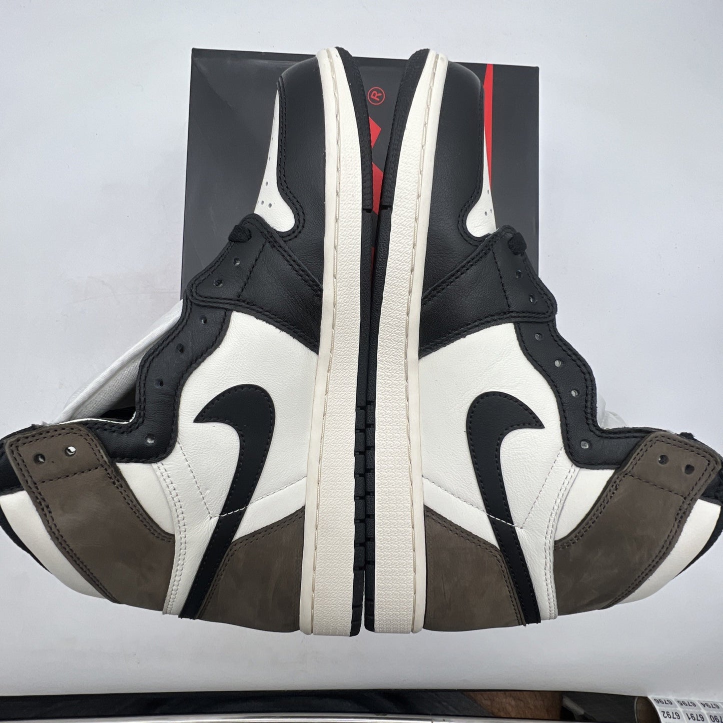 Size 10.5 - Air Jordan 1 Retro OG High Dark Mocha (555088-108)