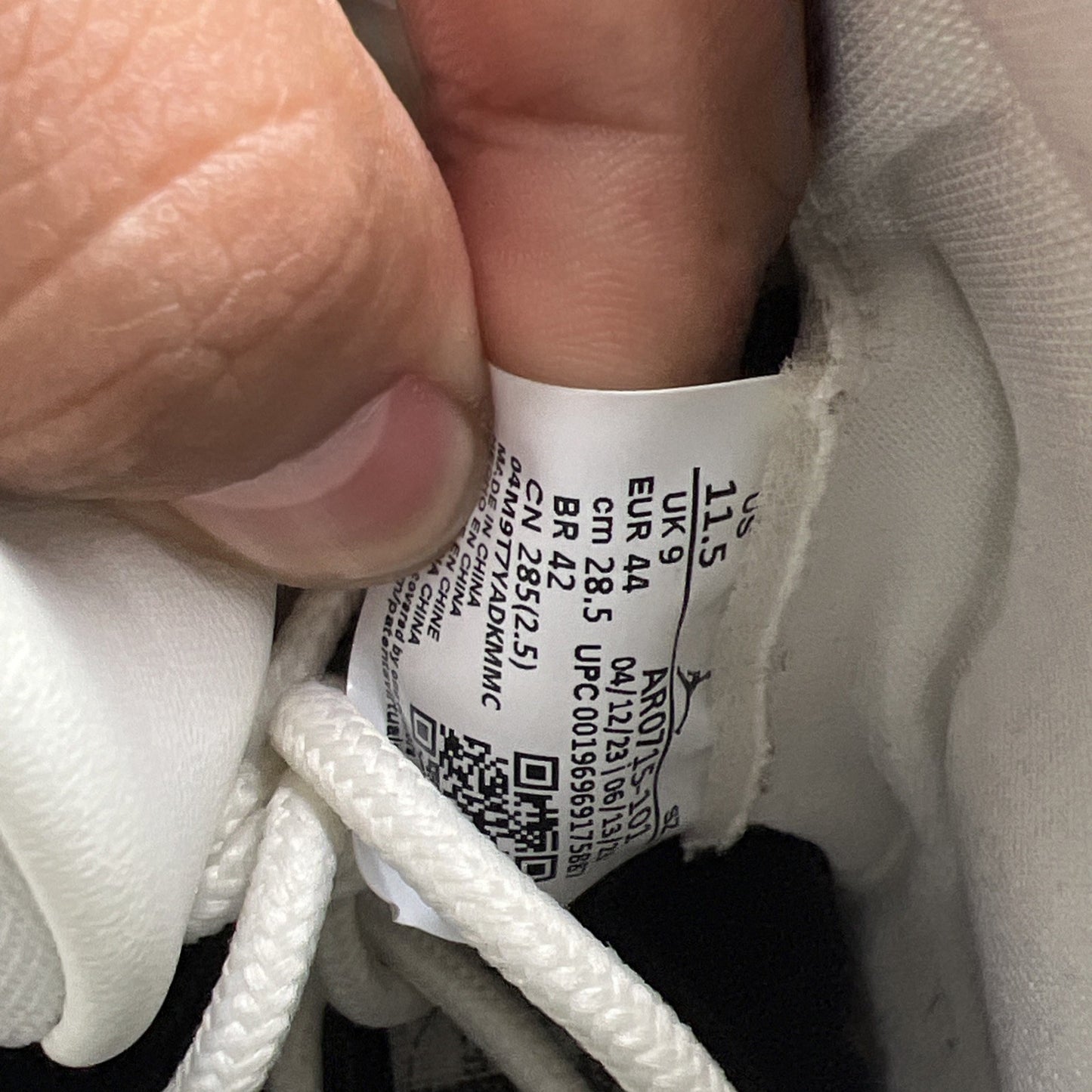 Size 11.5 - Air Jordan 11 Retro Mid Neapolitan W (AR0715-101)