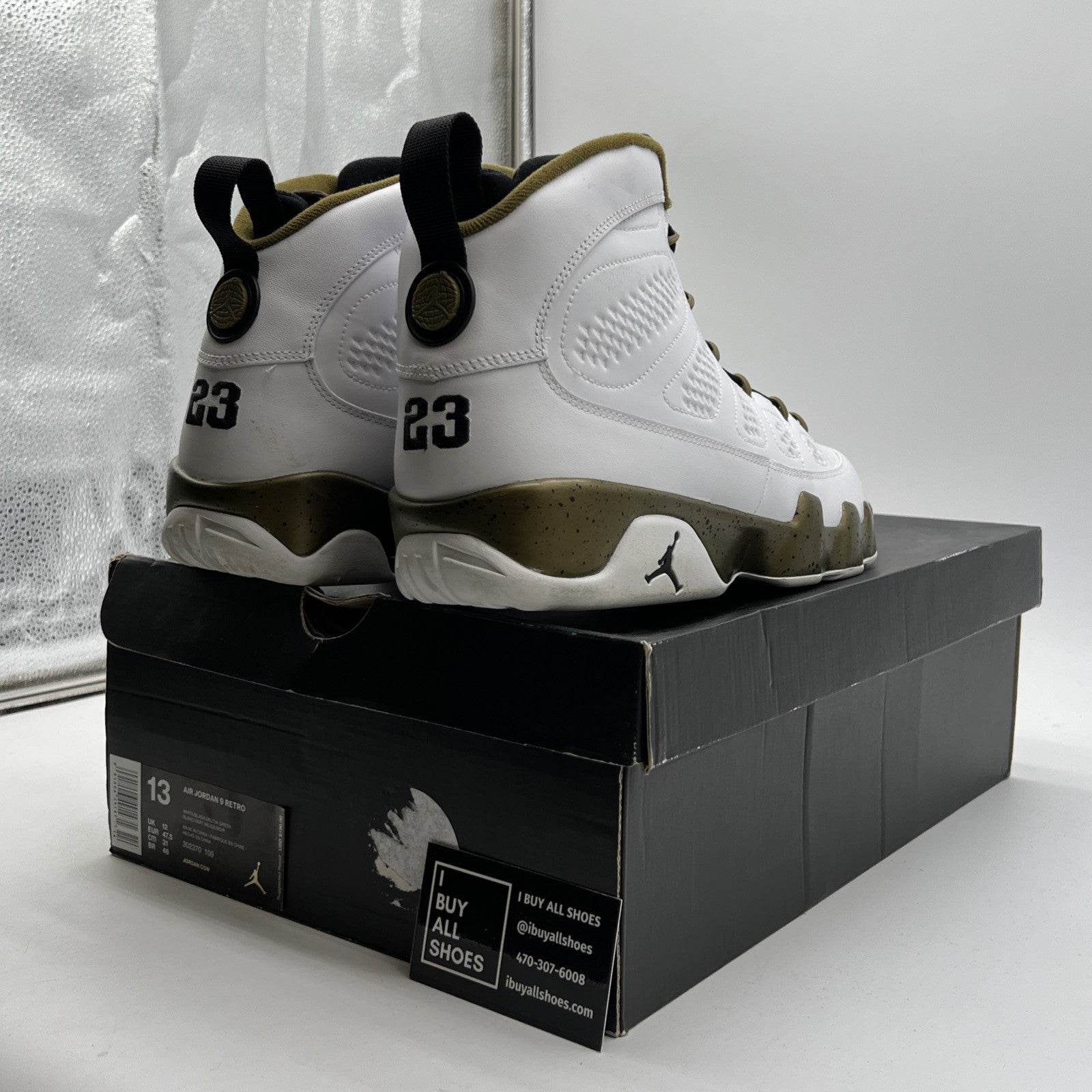 Size 13 - Air Jordan 9 Retro Statue (302370-109)