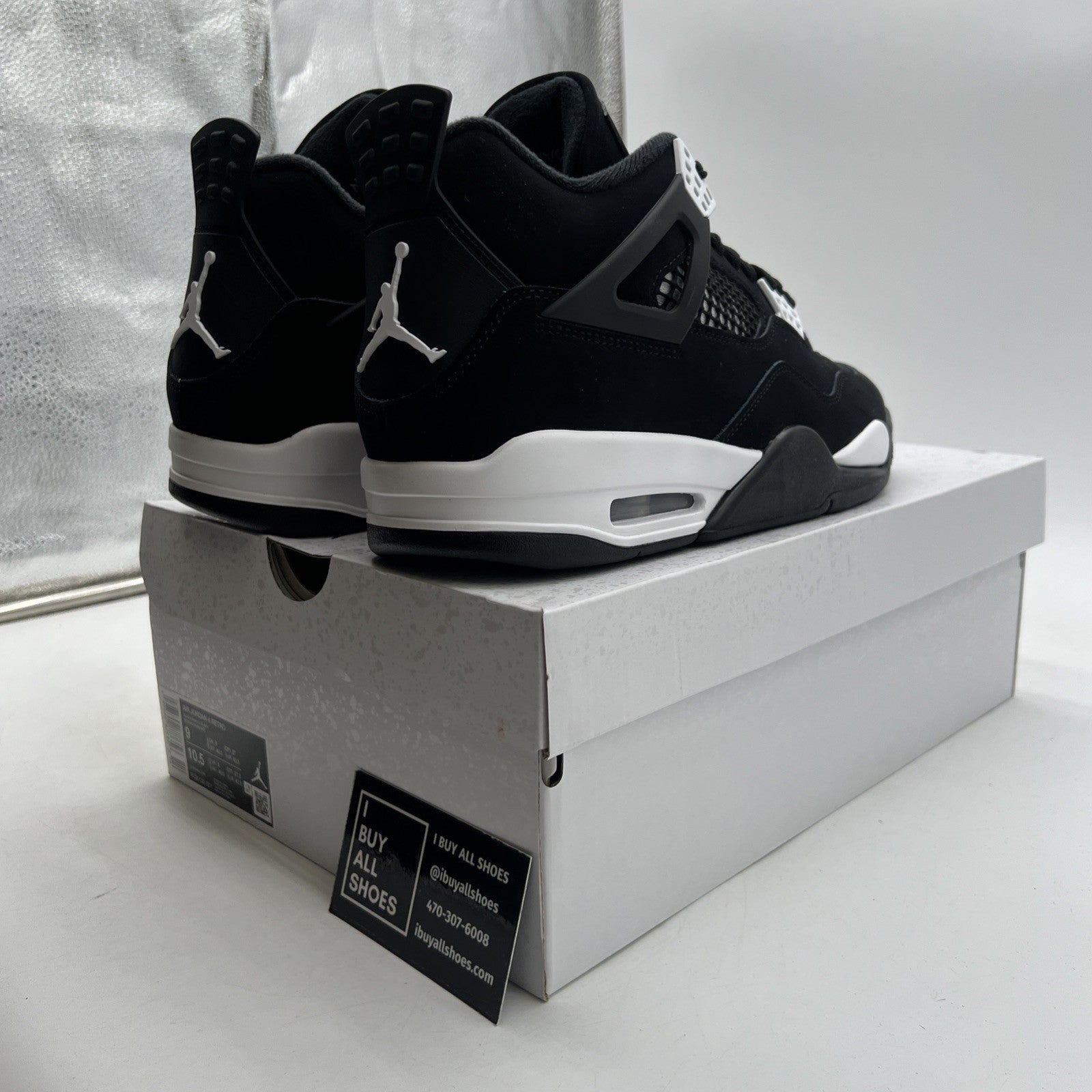 Size 9 - Air Jordan 4 Retro White Thunder (FQ8138-001)