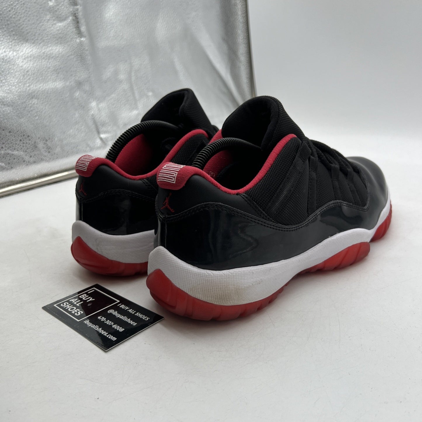 Size 10.5 - Air Jordan 11 Retro 2015 Low Bred (528895-012)