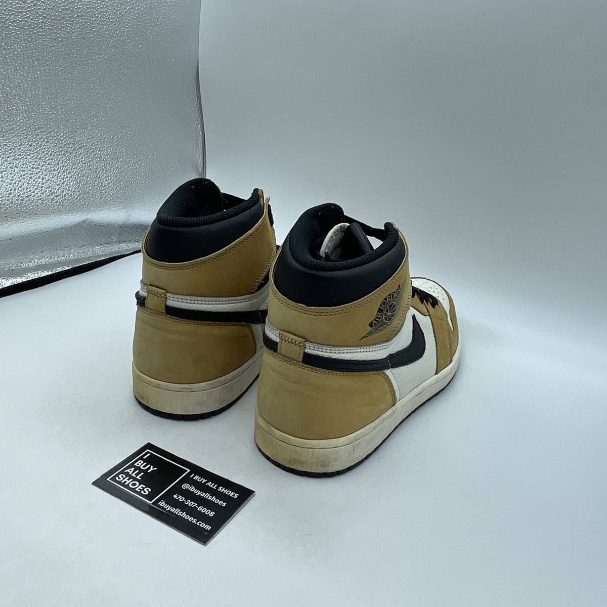 Size 11.5 - Air Jordan 1 Retro High OG Rookie of the Year 2018 (555088-700)
