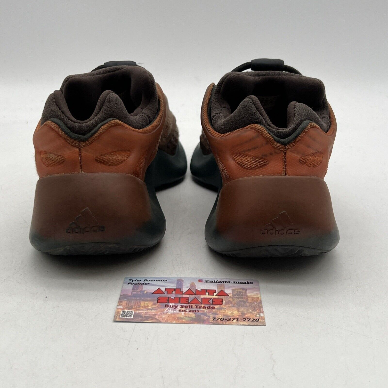 Size 9.5 - adidas Yeezy 700 V3 Copper Fade (GY4109)