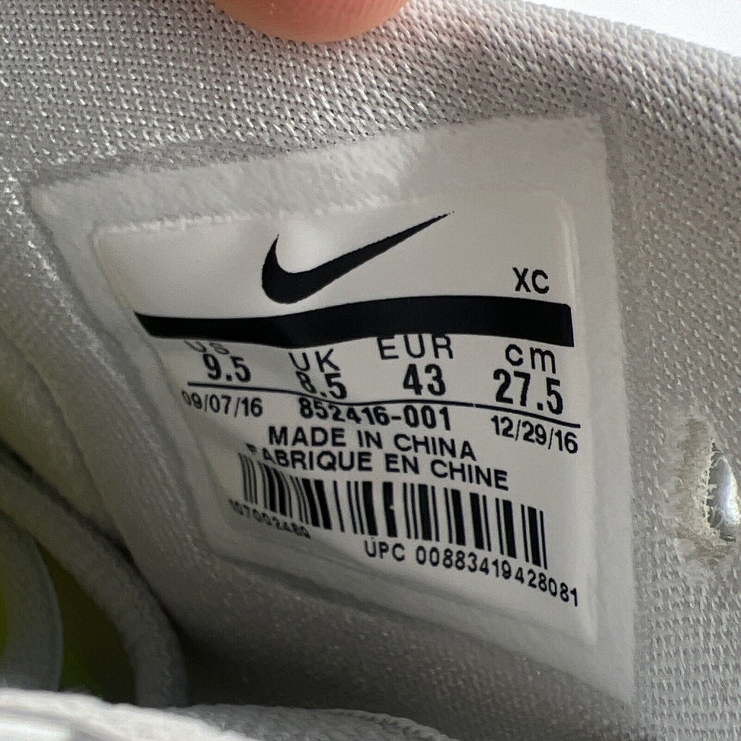 Size 9.5 - Nike Kyrie 3 Time to Shine (852416-001)