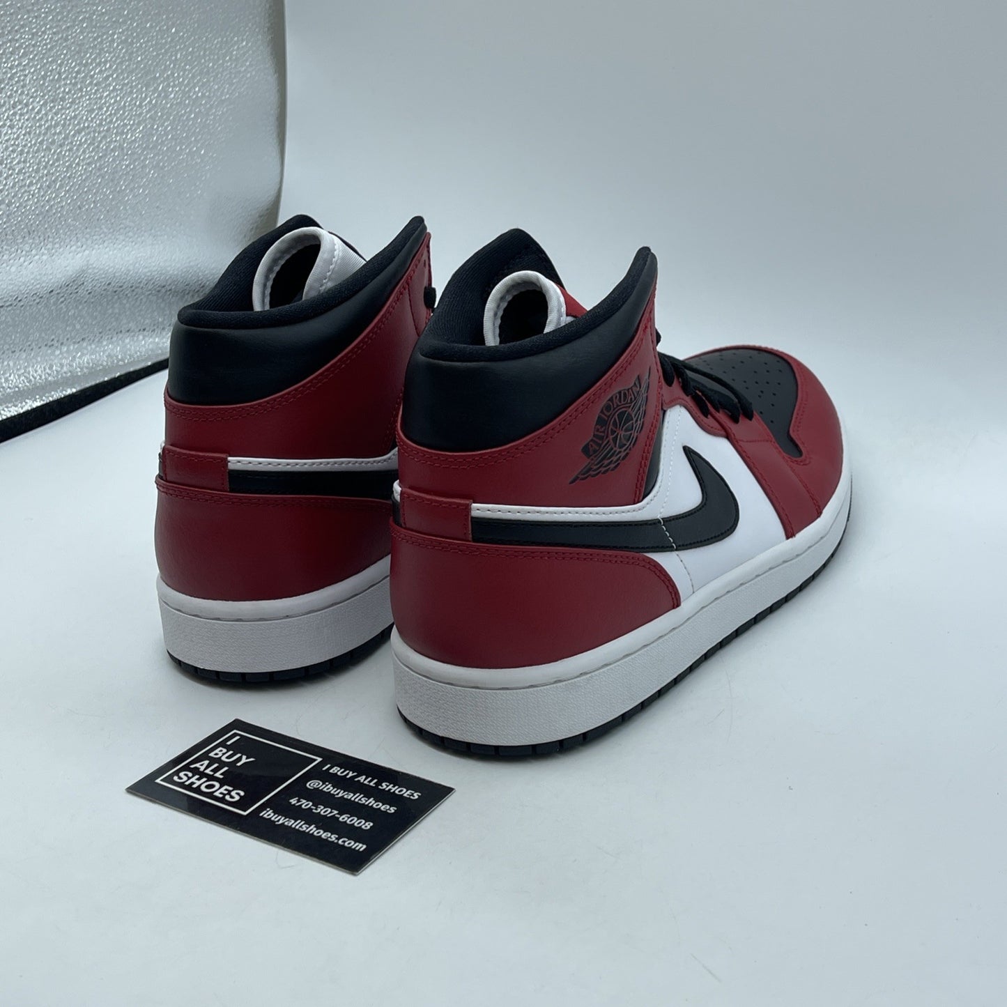 Size 10 - Air Jordan 1 Mid Chicago Black White Red Leather (554724-069)