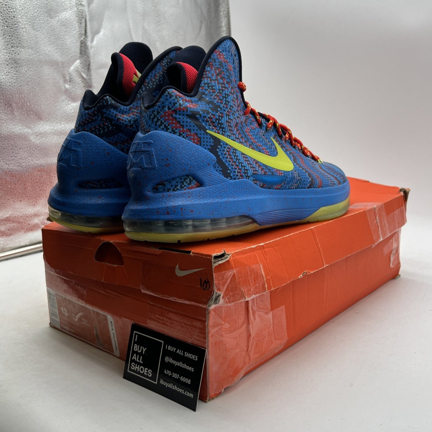 Size 13 - Nike KD 5 Basketball Shoe Christmas (554988-401)