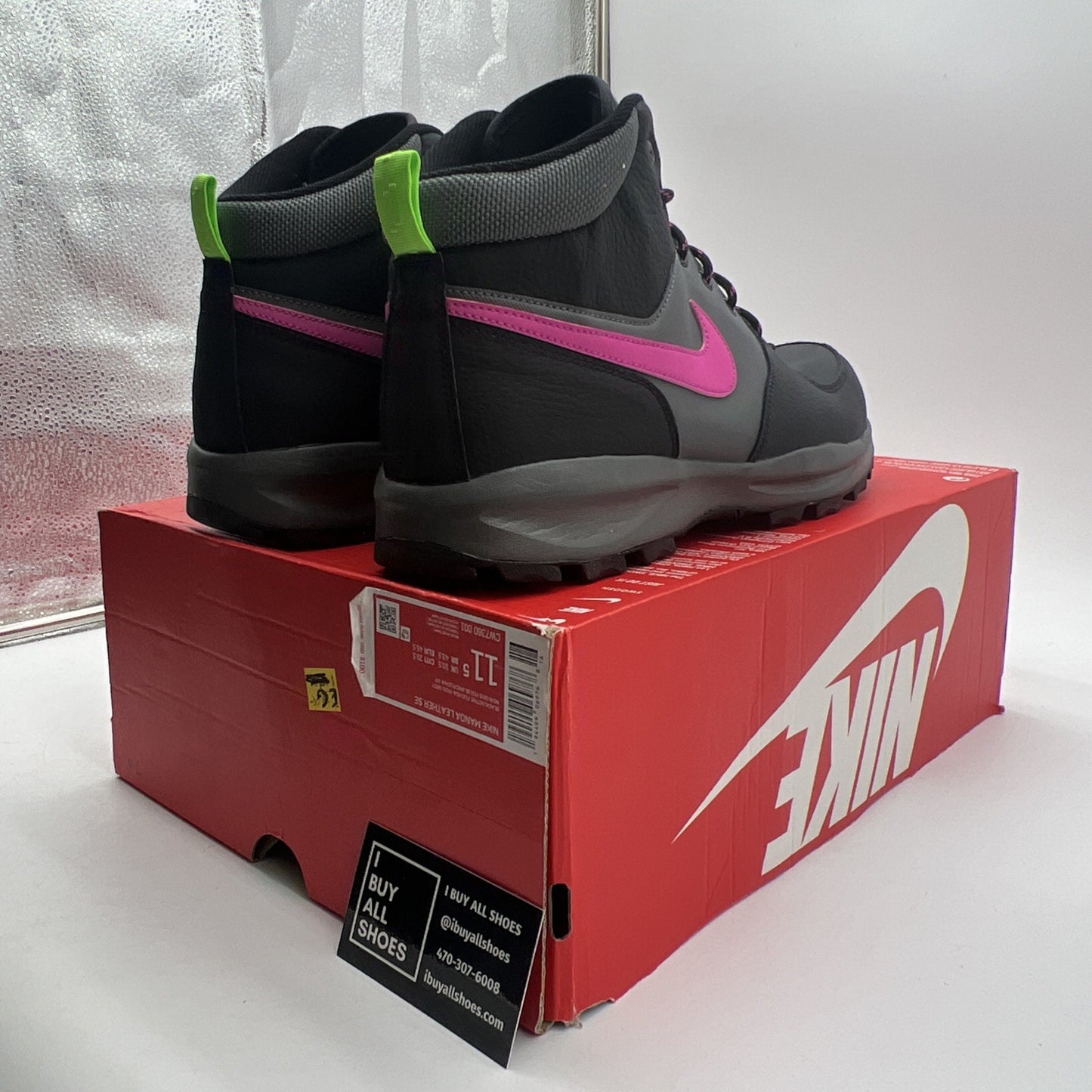 Size 11.5 - Nike Manoa Leather SE Black Fuchsia Pink Iron Grey (CW7360-001)