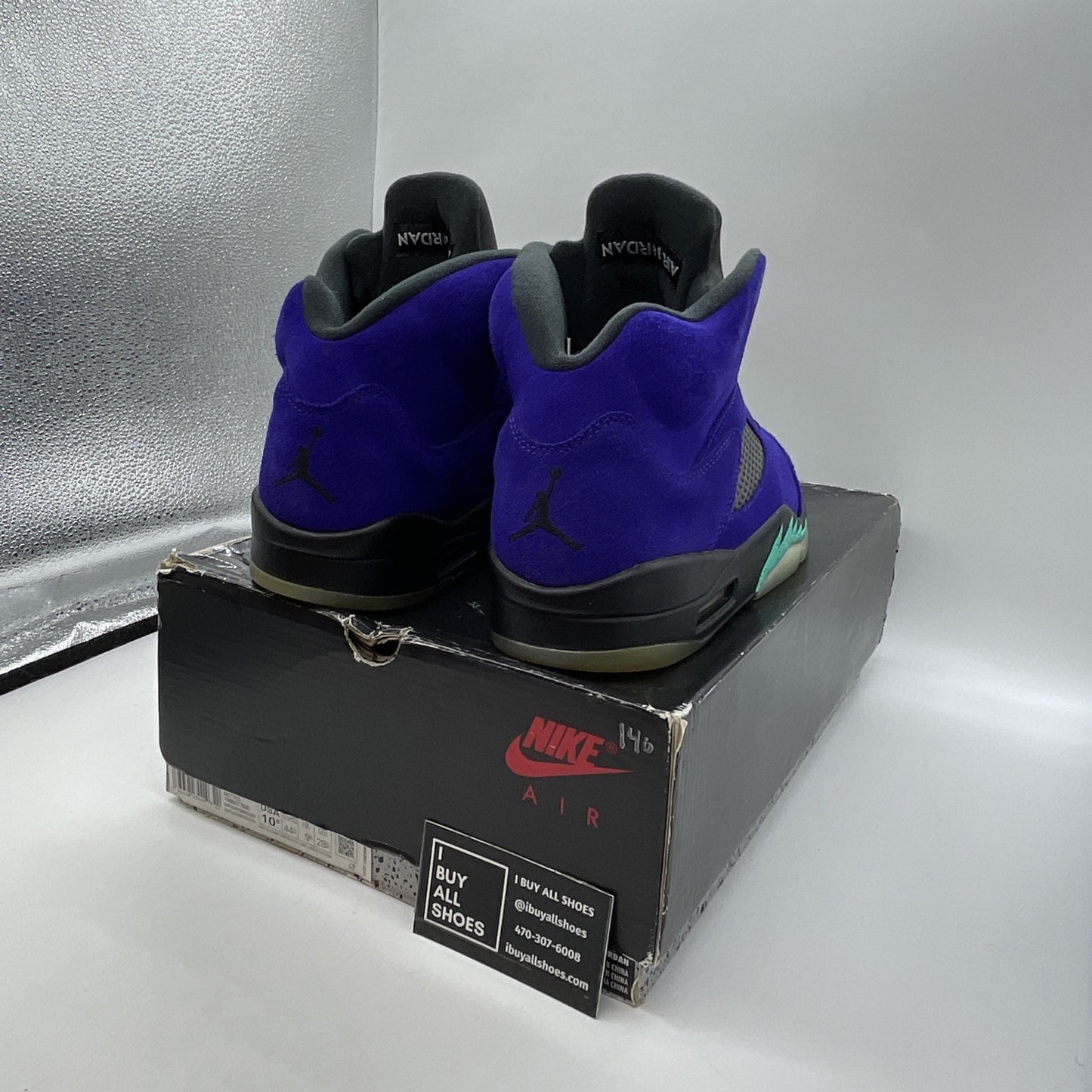 Size 10.5 - Jordan 5 Retro Alternate Grape Black Suede (136027-500)