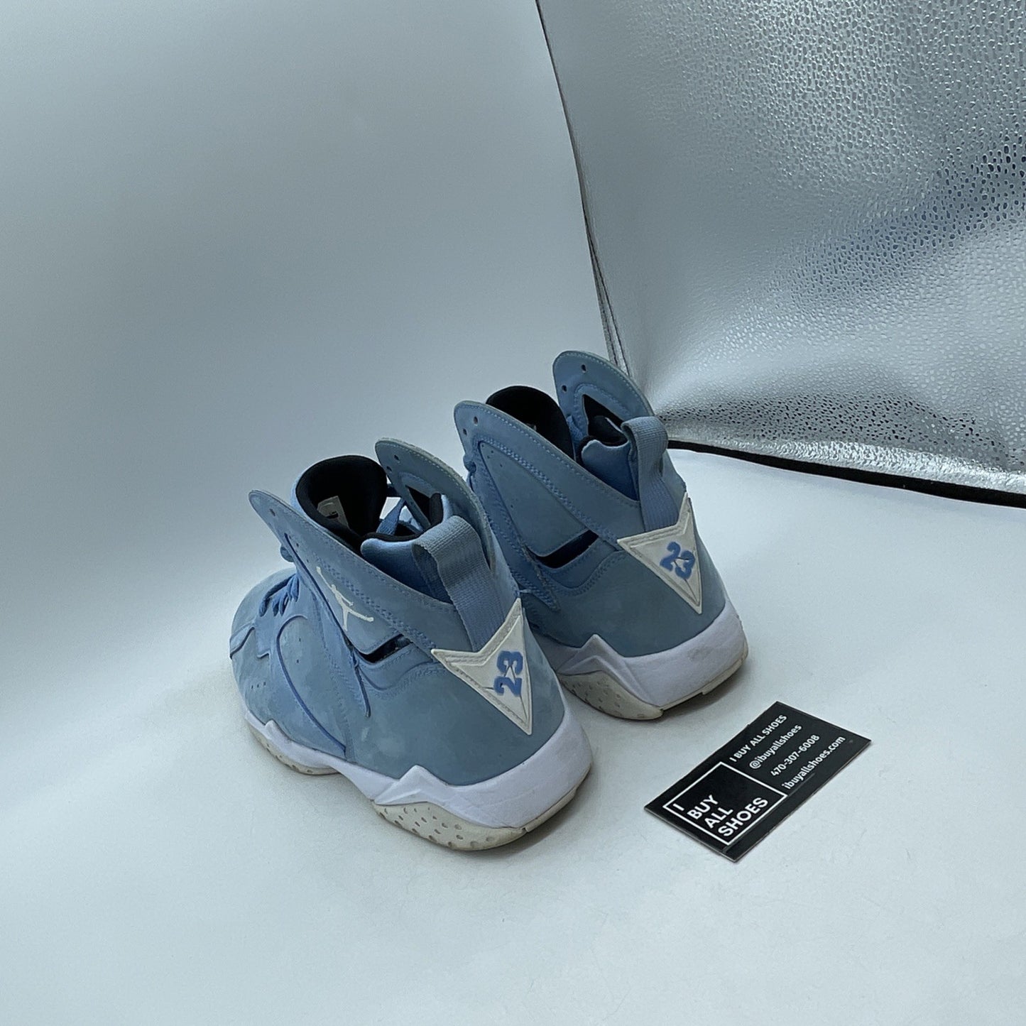 Size 8.5 - Air Jordan 7 Retro Pantone (304775-400)
