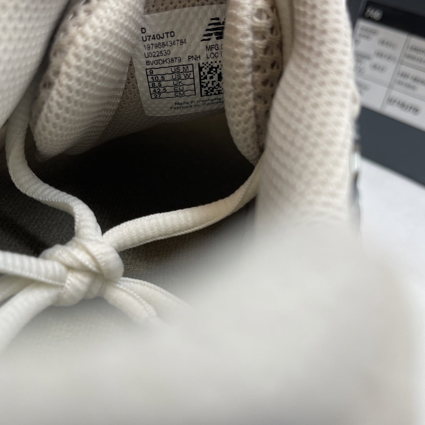 Size 9 - New Balance 740 Timberwolf (U740JTD)