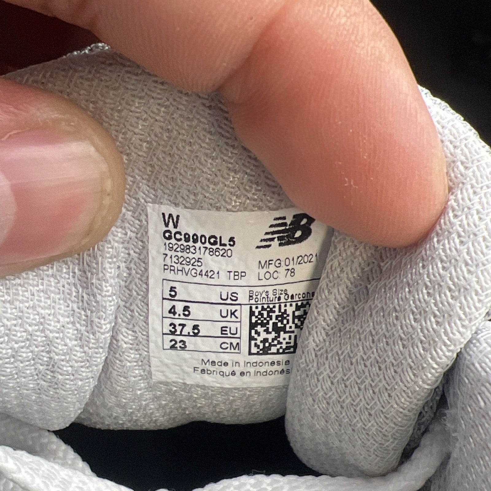 Size 5 - New Balance 990v5 Athletic Comfort Running Shoes (GC990GL5)